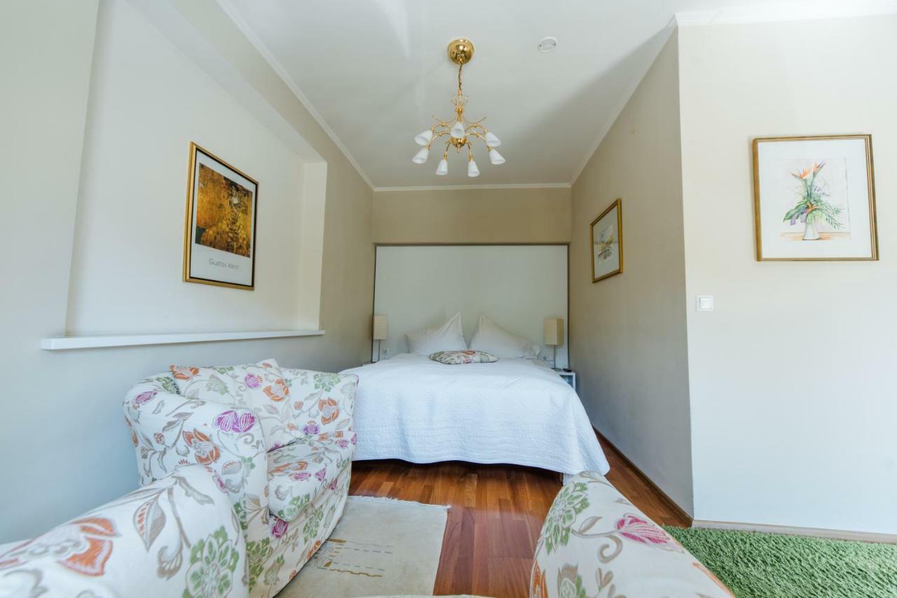 Hotel St. Hubertushof Bad Gleichenberg Bagian luar foto