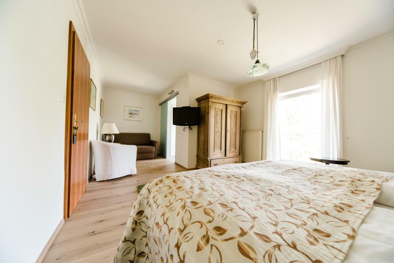 Hotel St. Hubertushof Bad Gleichenberg Bagian luar foto